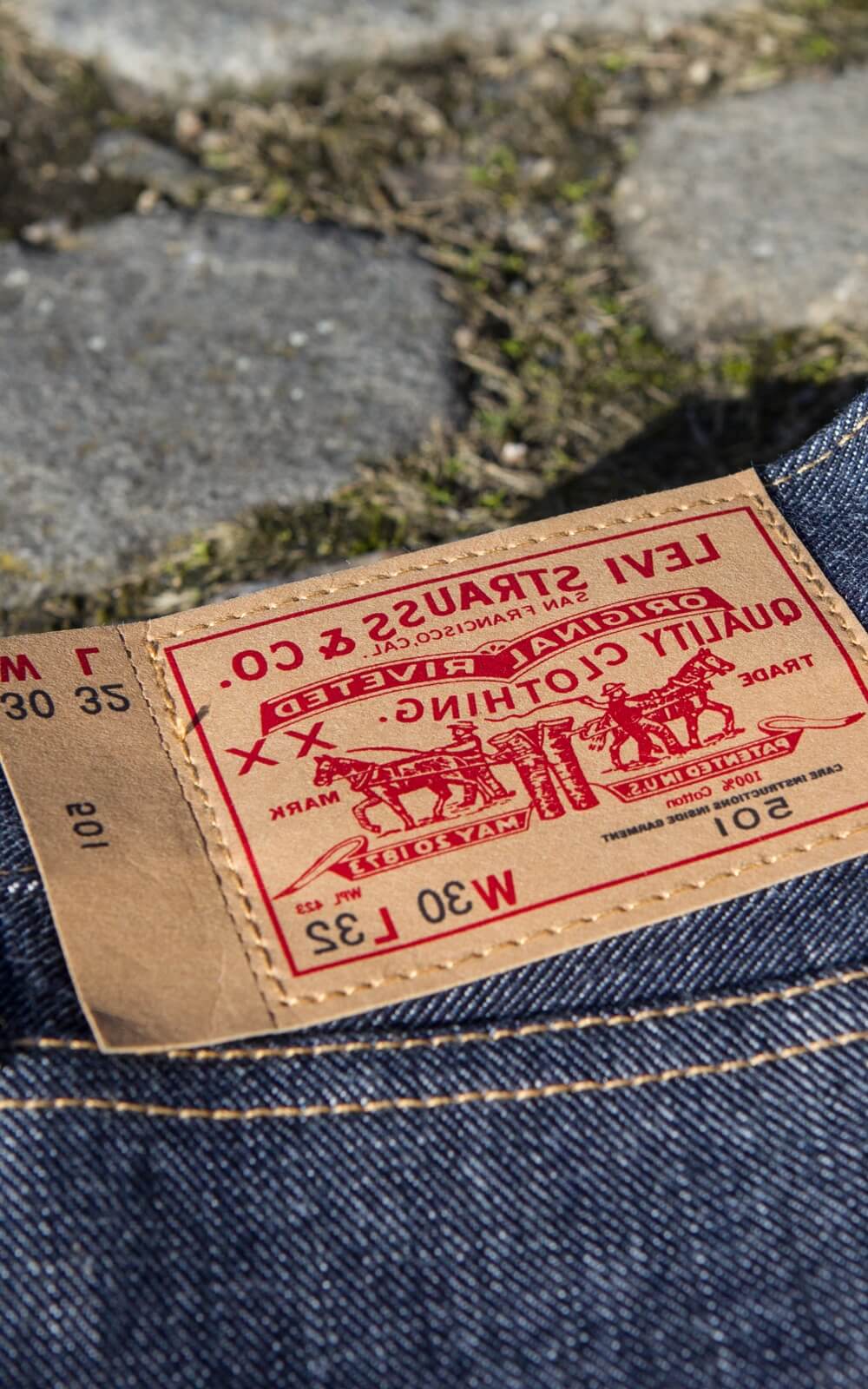 Robin Denim  Levi's Vintage Clothing 1976 Mirrored 501 jeans